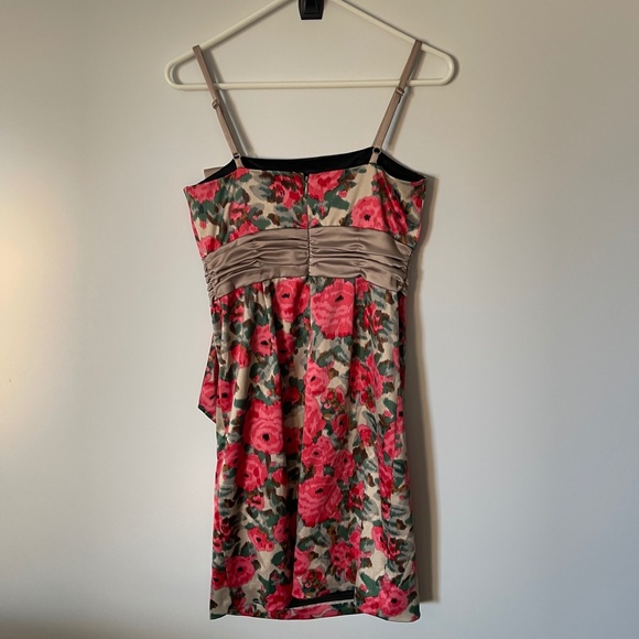 BCBG Floral Mini Dress Size 6 - Picture 4 of 8